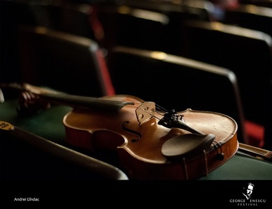 Începe etapa online a Secţiunii Vioară din cadrul Concursului Enescu 2022: 21 de violonişti din 13 ţări în recital 