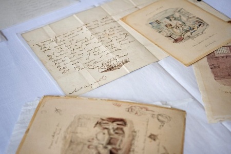 Scrisori ale lui Charles Dickens nepublicate până acum vor fi expuse pentru prima dată