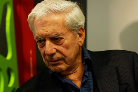 Scriitorul Mario Vargas Llosa, 87 de ani, spitalizat din nou pentru Covid-19, la 15 luni de la prima infectare 