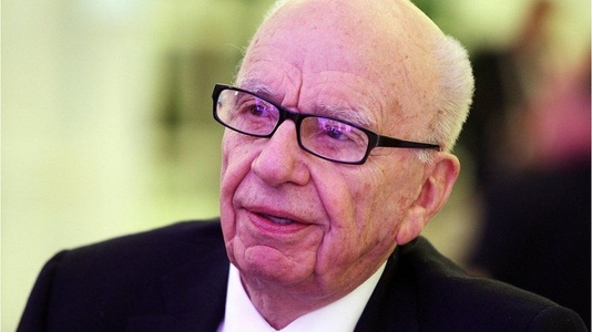 Magnatul media Rupert Murdoch se retrage din funcţia de preşedinte al Fox Corp şi News Corp. Cine îi ia locul