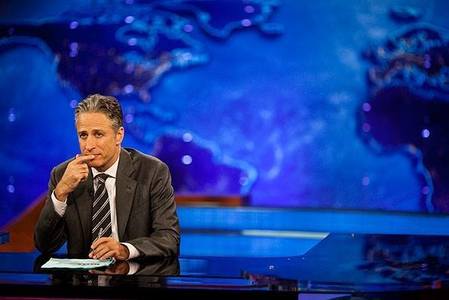 Jon Stewart revine la "The Daily Show" ca prezentator şi producător executiv 