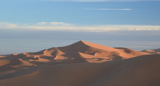 Oamenii de ştiinţă au dezvăluit misterele unei dune stelare gigantice şi în mişcare din Maroc