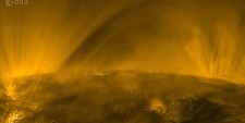 O înregistrare video a suprafeţei Soarelui arată ploaia solară, erupţiile şi muşchiul coronal - VIDEO