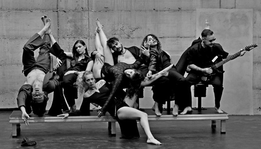 Teatrul Griviţa 53 anunţă prima premieră - Spectacolul „5+3=9”, în regia lui Ştefan Lupu, se joacă în 4, 5, 6, 7, 16 şi 17 decembrie