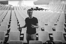 Vlad Cristache nu mai conduce Teatrul Excelsior. Primarul general interimar nu i-a prelungit mandatul/ Revoltă pe reţelele de socializare: „Este îngrozitor de trist cum politica a ajuns să omoare şi picul care mai reuşea cu greu să ne bucure”