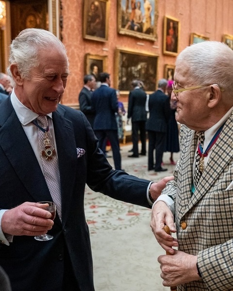 Regele Charles al III-lea i-a adus un omagiu lui David Hockney, un „gigant al artei” şi un om „cu adevărat unic”