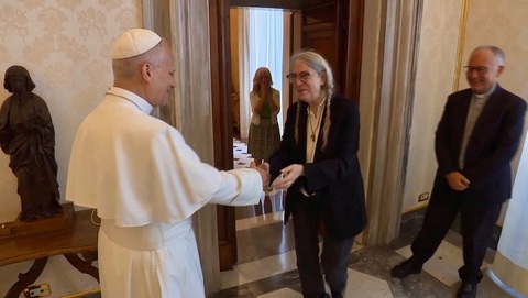 Patti Smith a avut o îndelungă întâlnire cu Papa Leon al XIV-lea la Vatican/ VIDEO