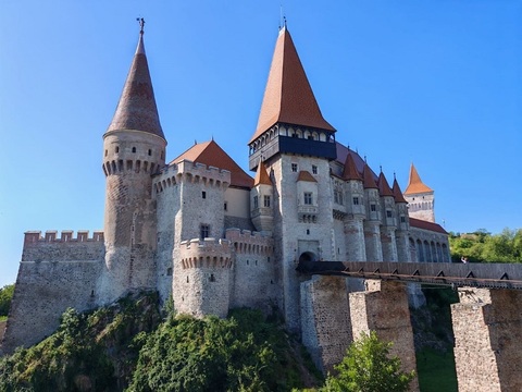 Restaurarea integrală a Castelului Corvinilor, finalizată până în 31 august