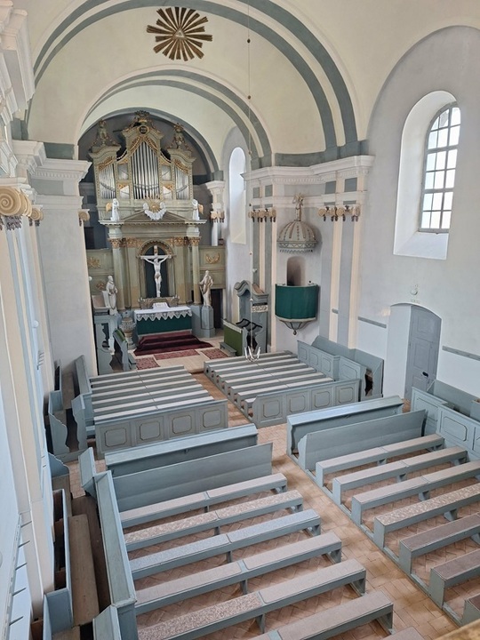 Biserica fortificată de la Criţ