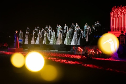 Spectacolul "Ave Maria", cu Corul Madrigal şi actorul Marius Manole, revine la Bucureşti