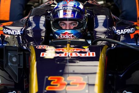 Max Verstappen (Red Bull) s-a impus în MP al Spaniei şi a devenit cel mai tânăr câştigător de grand prix din istorie