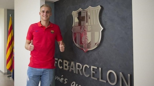 Portarul Jasper Cillessen a semnat un contract pe cinci ani cu FC Barcelona