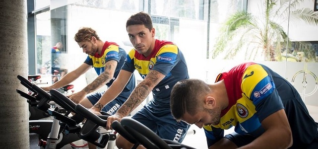 Jucătorii din naţionala României s-au pregătit pentru prima dată cu noul staf