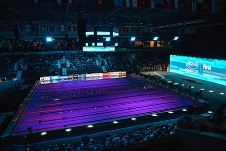 Robert Glinţă a stabilit un record naţional la 50 de metri spate, la CM de nataţie în bazin scurt