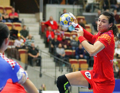 România a învins Ungaria, scor 29-21, în primul meci din grupa II la CE de handbal feminin din Suedia