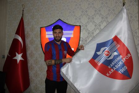 Paul Papp a semnat un contract pe un sezon şi jumătate cu formaţia Karabukspor