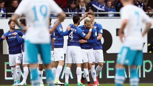 Bundesliga: Schalke 04 învinsă de ultima clasată, Darmstadt, scor 2-1. Ultimul gol al învingătorilor a fost marcat în minutul 90+3