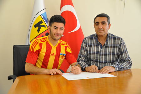 Erdal Ozturk, primul transfer realizat de Kayserispor după aducerea antrenorului Marius Şumudică