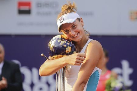 Irina Begu a câştigat turneul BRD Bucharest Open la simplu. Ea va juca şi finala de dublu