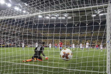 UPDATE - FCSB a început grupele Ligii Europa cu un succes, scor 3-0 cu Viktoria Plzen FOTO