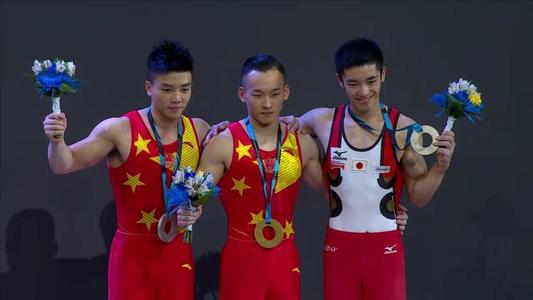 Ruoteng Xiao, medalie de aur la individual-compus, la Campionatele Mondiale de gimnastică de la Montreal