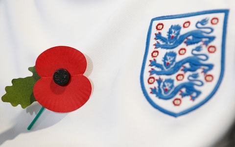 Jucătorii Angliei şi Germaniei vor purta banderole negre cu simbolul macului la meciul amical de vineri