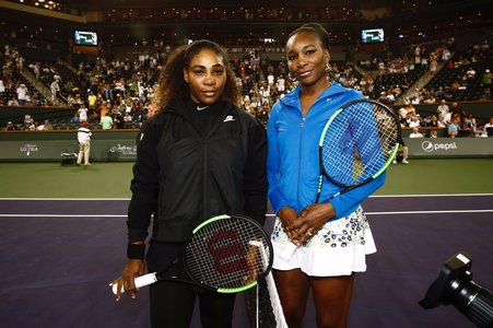 Venus Williams a învins-o pe Serena Williams, în turul al treilea, la Indian Wells. Simona Halep a fost în tribune