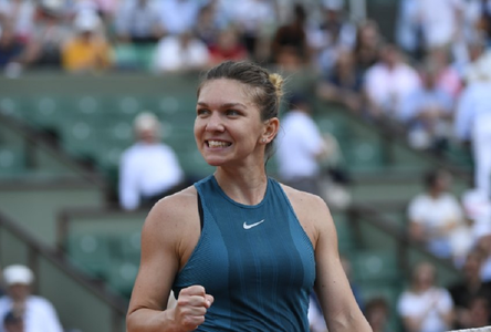 Simona Halep, a treia oară în semifinalele turneului de la Roland Garros, după o victorie în trei seturi cu Kerber