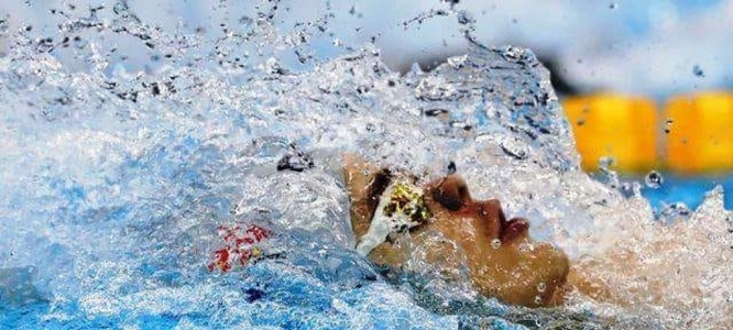 Robert Glinţă, vicecampion european la nataţie, la 50 m spate