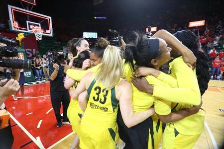 Seattle Storm nu vrea la Casa Albă, după câştigarea WNBA. “Sunt sigură că preşedintele va zice că oricum nu suntem invitate”, spune Sue Bird
