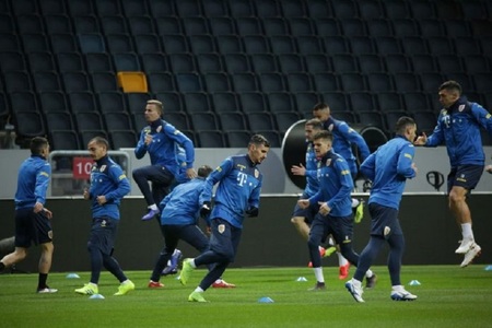 Echipa naţională a făcut antrenamentul oficial înaintea meciului cu Suedia