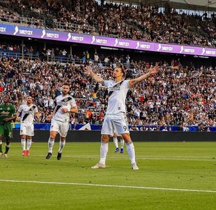Ibrahimovici a revenit după o accidentare şi a adus victoria echipei LA Galaxy în meciul cu Portland, scor 2-1, din MLS