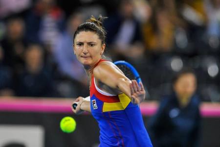 Irina Begu, învinsă de Pauline Parmentier. Franţa - România, scor 2-2. Finalista Fed Cup va fi stabilită la dublu