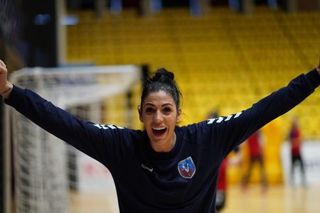 SCM Râmnicu Vâlcea s-a calificat, în premieră, în sferturile Ligii Campionilor la handbal feminin