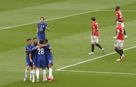 Chelsea Londra a învins Manchester United, scor 3-1, şi este în finala Cupei Angliei