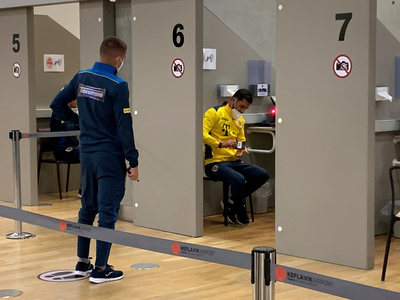 Jucătorii naţionalei României, testaţi pentru Sars-CoV-2 la aeroportul Keflavik 