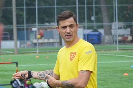 Mirel Rădoi va sta pe bancă la meciul cu Macedonia de Nord - VIDEO