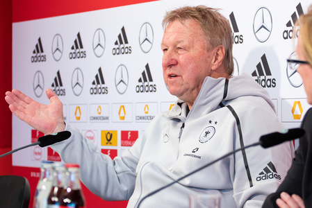 Horst Hrubesch, chemat la vârsta de 70 de ani să ajute echipa Hamburger SV să promoveze