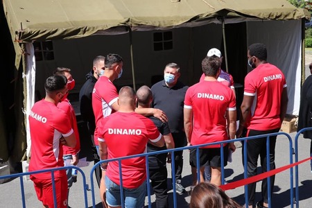 Dinamo: 12 rugbişti s-au imunizat la Sala Palatului, în cadrul Maratonului Vaccinării