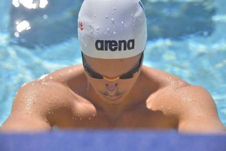 Robert Glinţă în finală la 50 m spate, la Campionatul European de nataţie