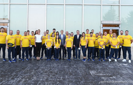 Al doilea grup cu sportivii României participanţi la JO a plecat spre Tokyo - FOTO - 