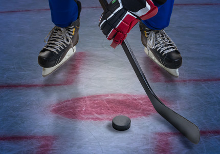 NHL a suspendat meciurile dintre echipele americane şi canadiene din cauza Covid-19