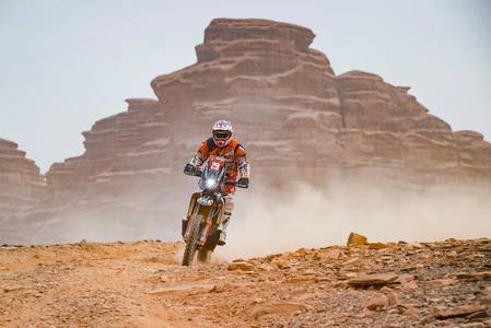 Emanuel Gyenes, locul 43 în etapa a patra la Raliul Dakar 2022