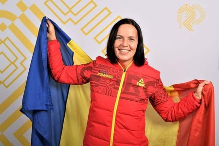 Raluca Strămăturaru: Să reprezint România la cel mai înalt nivel este o mare mândrie. Să fiu portdrapel este cel mai important moment din cariera mea/ Despre pandemie: Ca să fac o glumă, parcă mă tem mai mult de o răsturnare cu sania