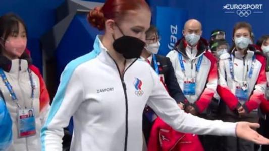 "Urăsc acest sport. Nu voi mai patina niciodată": Rusoaica Alexandra Trusova, devastată, după ce a luat doar argintul la JO - VIDEO - 