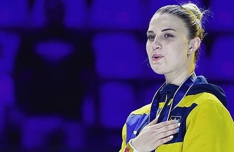 Campioana olimpică la sabie Olga Kharlan, ajutată de COSR pentru a-şi evacua familia din Ucraina. Tatăl şi mama sportivei au rămas în Ucraina