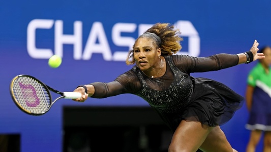 Serena Williams s-a calificat în turul doi la US Open. În tribune s-au aflat aproape 30.000 de oameni, un record - VIDEO