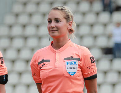Alina Peşu arbitrează în Liga Campionilor la fotbal feminin