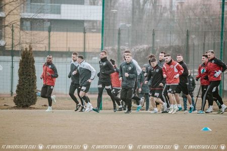 Echipa Universitatea Cluj s-a reunit. 25 de jucători prezenţi la primul antrenament sub comanda lui Ioan Ovidiu Sabău
