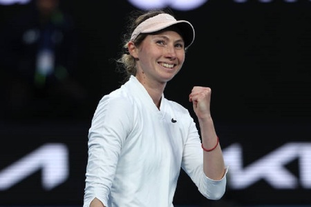 Australian Open: Venită din calificări, Cristina Bucsa a eliminat-o pe Bianca Andreescu în turul doi